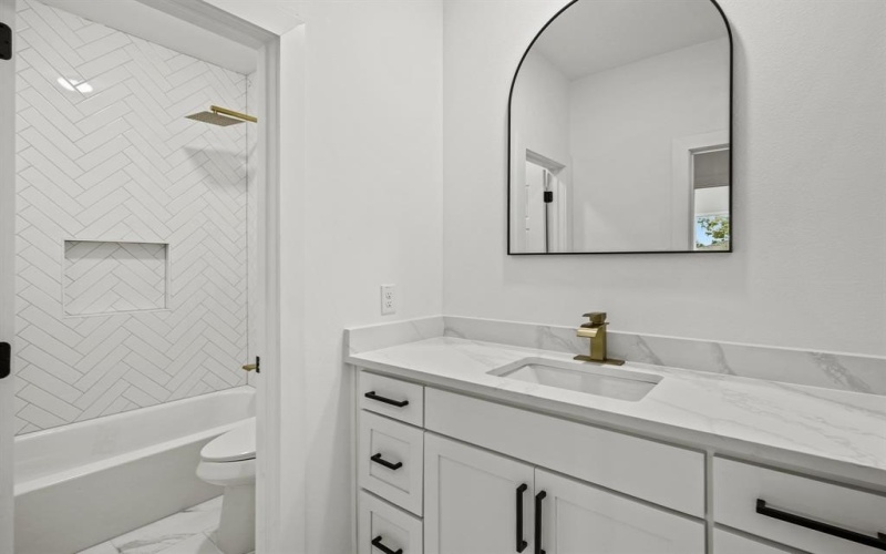 305 Highland Avenue, Red Oak, TX 75154, 4 Habitaciones Habitaciones , ,2 BañosBaños,Residential,En Venta,305 Highland Avenue,20793131