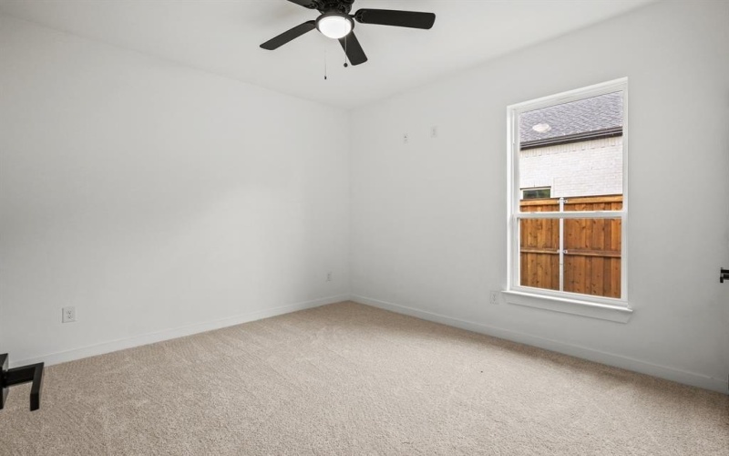305 Highland Avenue, Red Oak, TX 75154, 4 Habitaciones Habitaciones , ,2 BañosBaños,Residential,En Venta,305 Highland Avenue,20793131