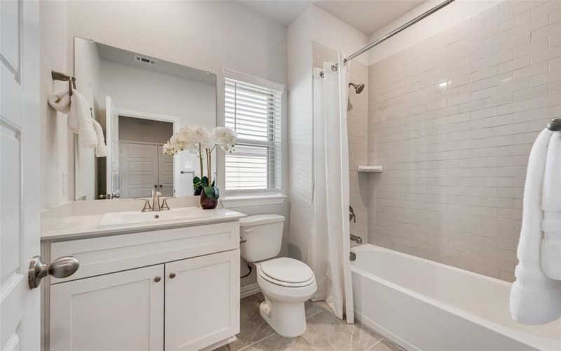 4557 Ward Street, North Richland Hills, TX 76180, 4 Habitaciones Habitaciones , ,3 BañosBaños,Residential,En Venta,4557 Ward Street,20793276