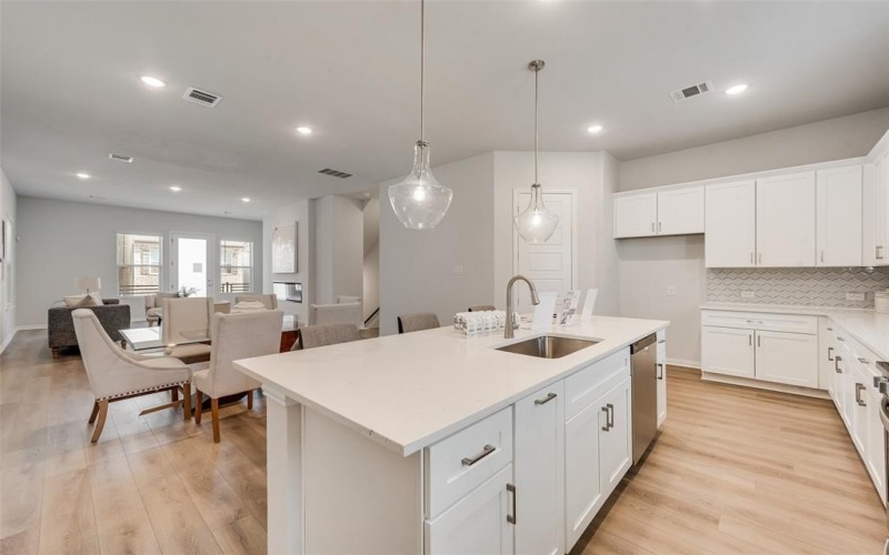 4557 Ward Street, North Richland Hills, TX 76180, 4 Habitaciones Habitaciones , ,3 BañosBaños,Residential,En Venta,4557 Ward Street,20793276
