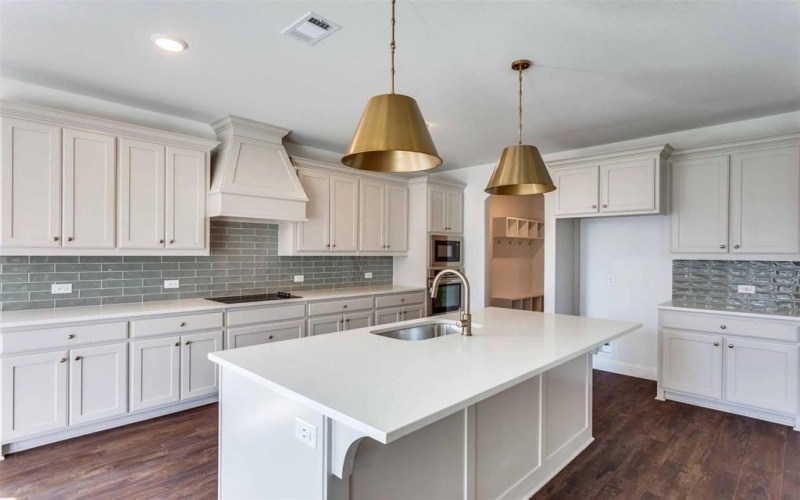 317 W Paddock, Willow Park, TX 76087, 4 Bedrooms Bedrooms, ,3 BathroomsBathrooms,Residential,For Sale,317 W Paddock,20793373
