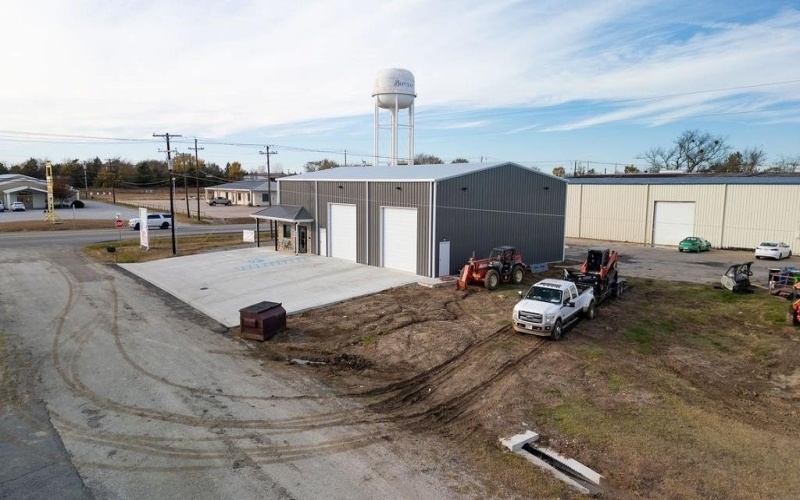 201 Industrial Street Highway, Bonham, TX 75418, ,Commercial Sale,En Venta,201 Industrial Street Highway,20793630