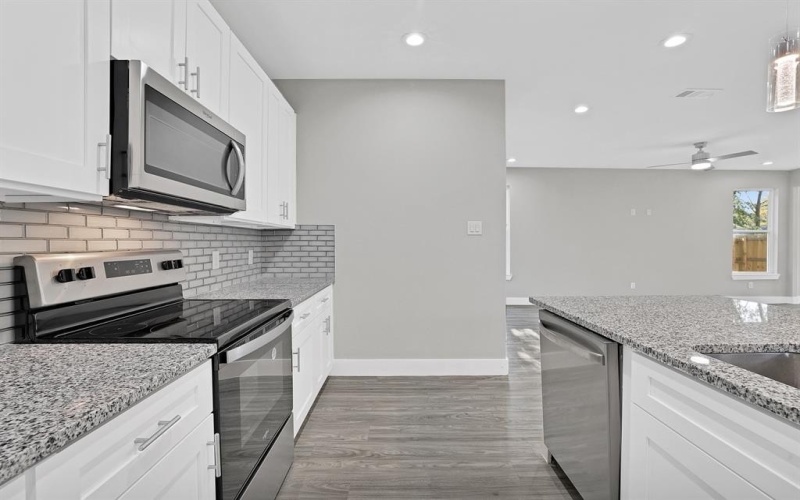 1636 Elsie Faye Heggins, Dallas, TX 75215, 4 Bedrooms Bedrooms, ,2 BathroomsBathrooms,Residential,For Sale,1636 Elsie Faye Heggins,20789146