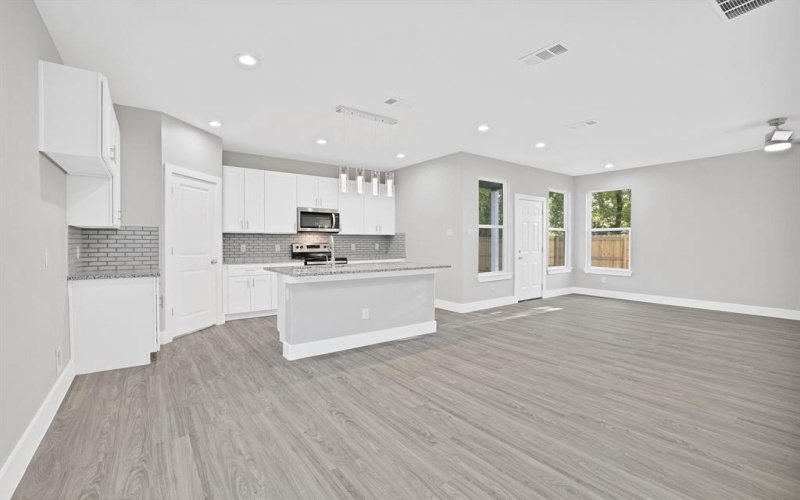 1636 Elsie Faye Heggins, Dallas, TX 75215, 4 Bedrooms Bedrooms, ,2 BathroomsBathrooms,Residential,For Sale,1636 Elsie Faye Heggins,20789146