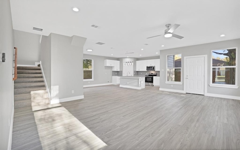 1636 Elsie Faye Heggins, Dallas, TX 75215, 4 Bedrooms Bedrooms, ,2 BathroomsBathrooms,Residential,For Sale,1636 Elsie Faye Heggins,20789146