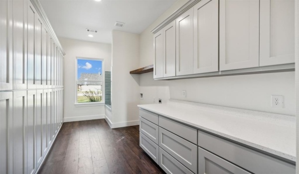 615 Gatlin Pass, Azle, TX 76020, 3 Bedrooms Bedrooms, ,2 BathroomsBathrooms,Residential,For Sale,615 Gatlin Pass,20794147