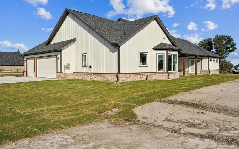 615 Gatlin Pass, Azle, TX 76020, 3 Bedrooms Bedrooms, ,2 BathroomsBathrooms,Residential,For Sale,615 Gatlin Pass,20794147