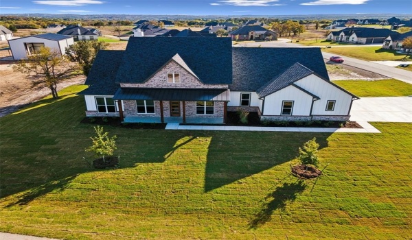 615 Gatlin Pass, Azle, TX 76020, 3 Bedrooms Bedrooms, ,2 BathroomsBathrooms,Residential,For Sale,615 Gatlin Pass,20794147