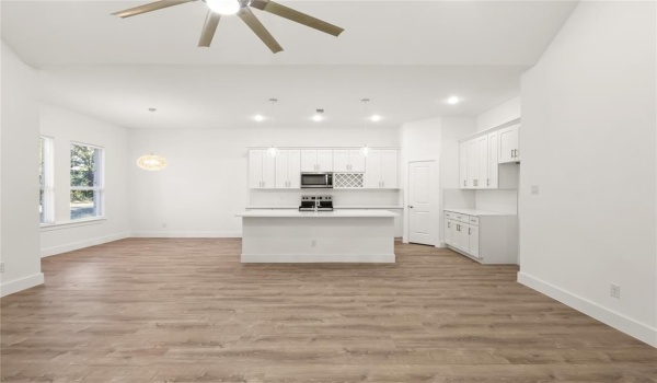 6143 Inca Drive, Enchanted Oaks, TX 75156, 4 Bedrooms Bedrooms, ,2 BathroomsBathrooms,Residential,For Sale,6143 Inca Drive,20789214