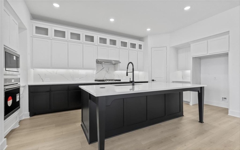 16444 Hemlock Tree Drive, Fort Worth, TX 76247, 4 Bedrooms Bedrooms, ,5 BathroomsBathrooms,Residential,For Sale,16444 Hemlock Tree Drive,20789493