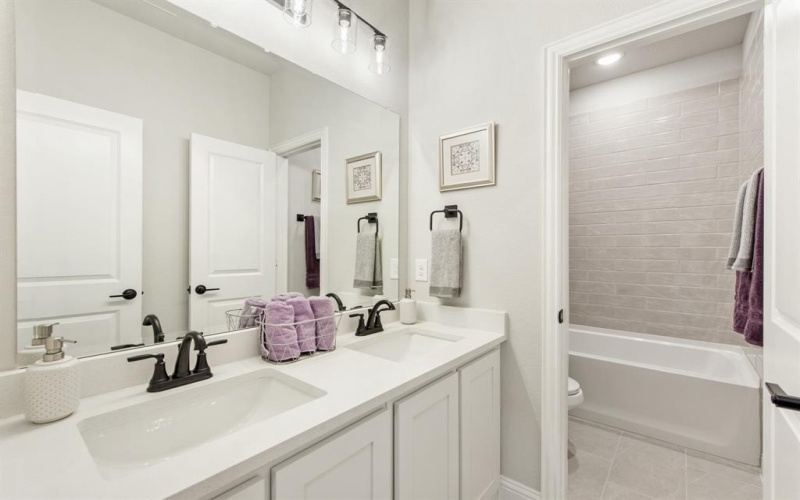 5641 Rutherford Drive, Midlothian, TX 76065, 4 Bedrooms Bedrooms, ,3 BathroomsBathrooms,Residential,For Sale,5641 Rutherford Drive,20789503