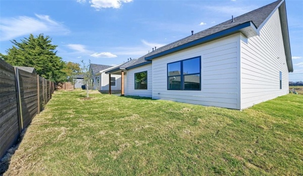 4804 Dry Creek Road, Sherman, TX 75092, 3 Bedrooms Bedrooms, ,2 BathroomsBathrooms,Residential,For Sale,4804 Dry Creek Road,20789553