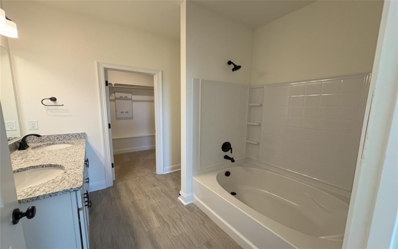 645 HILLTOP Circle, Shreveport, LA 71107, 3 Bedrooms Bedrooms, ,2 BathroomsBathrooms,Residential,For Sale,645 HILLTOP Circle,20789580