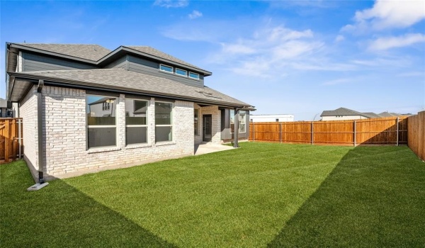 2109 Valencia Drive, Little Elm, TX 75068, 4 Bedrooms Bedrooms, ,3 BathroomsBathrooms,Residential,For Sale,2109 Valencia Drive,20789666