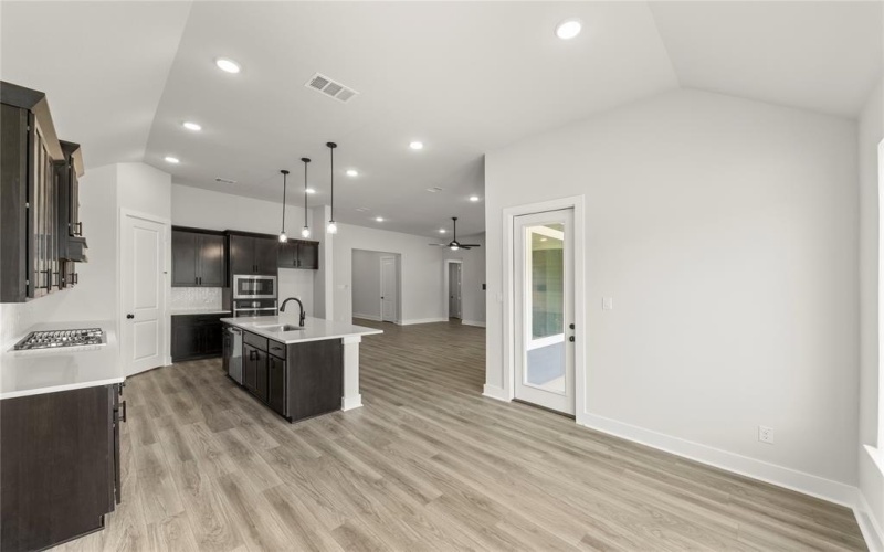 4008 Slate Street, McKinney, TX 75071, 4 Bedrooms Bedrooms, ,3 BathroomsBathrooms,Residential,For Sale,4008 Slate Street,20794430