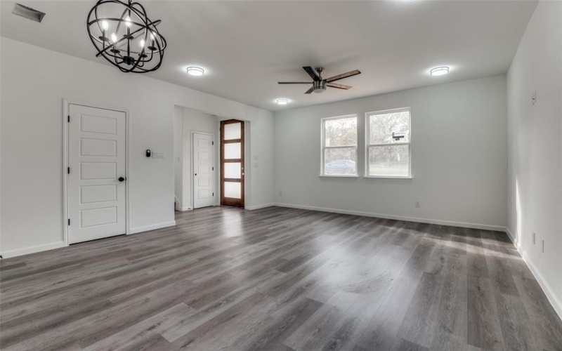 5610 Black Pine Circle, Granbury, TX 76048, 3 Bedrooms Bedrooms, ,2 BathroomsBathrooms,Residential,For Sale,5610 Black Pine Circle,20794562