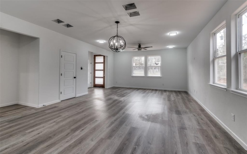 5610 Black Pine Circle, Granbury, TX 76048, 3 Bedrooms Bedrooms, ,2 BathroomsBathrooms,Residential,For Sale,5610 Black Pine Circle,20794562