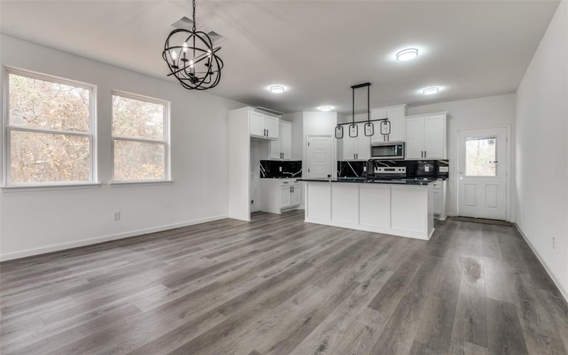 5610 Black Pine Circle, Granbury, TX 76048, 3 Bedrooms Bedrooms, ,2 BathroomsBathrooms,Residential,For Sale,5610 Black Pine Circle,20794562