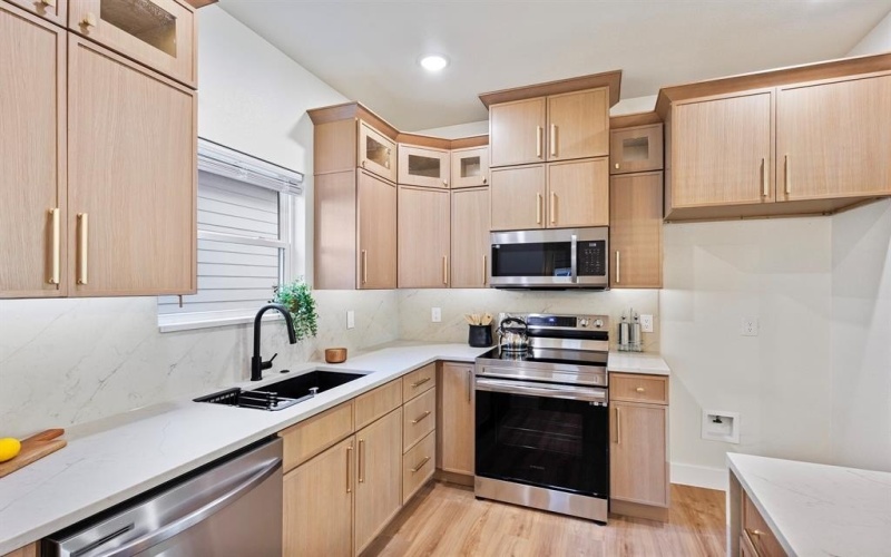 1724 S Hughes Avenue, Fort Worth, TX 76105, 4 Bedrooms Bedrooms, ,3 BathroomsBathrooms,Residential,For Sale,1724 S Hughes Avenue,20789924