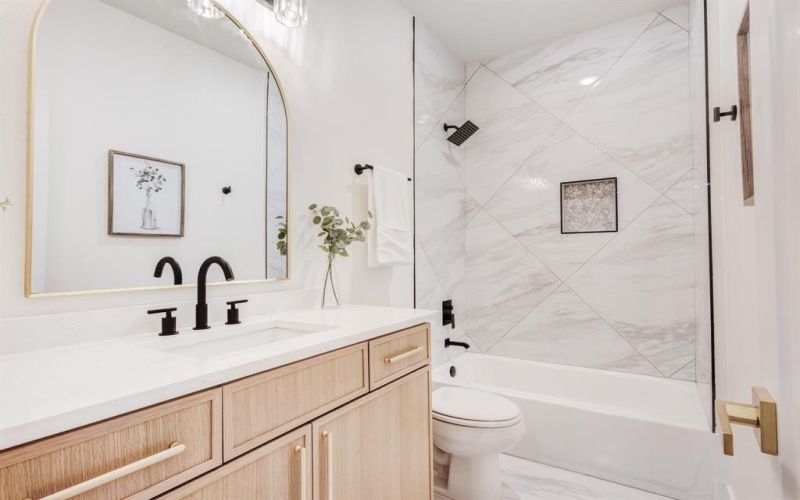 1724 S Hughes Avenue, Fort Worth, TX 76105, 4 Bedrooms Bedrooms, ,3 BathroomsBathrooms,Residential,For Sale,1724 S Hughes Avenue,20789924