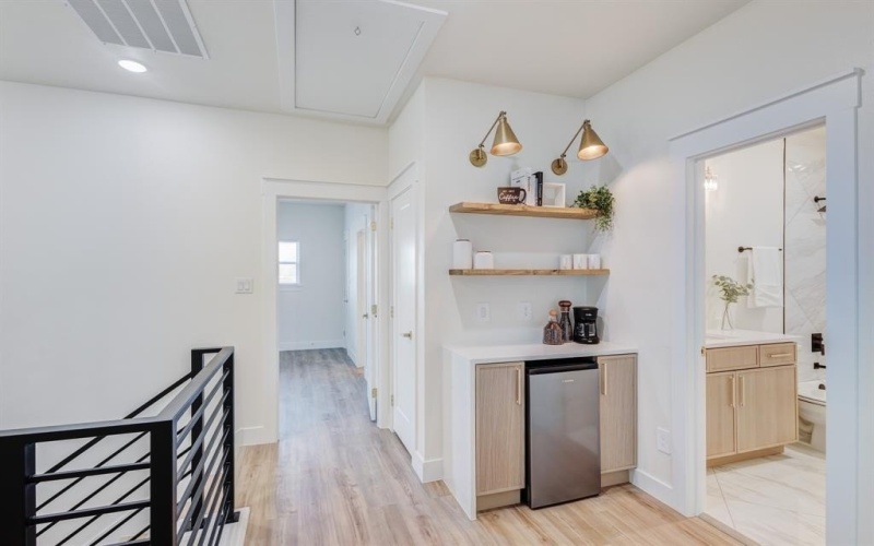 1724 S Hughes Avenue, Fort Worth, TX 76105, 4 Bedrooms Bedrooms, ,3 BathroomsBathrooms,Residential,For Sale,1724 S Hughes Avenue,20789924