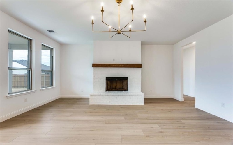 800 E Jockey, Willow Park, TX 76087, 4 Bedrooms Bedrooms, ,3 BathroomsBathrooms,Residential,For Sale,800 E Jockey,20794745
