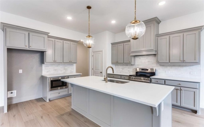 609 E Thoroughbred, Willow Park, TX 76087, 3 Bedrooms Bedrooms, ,3 BathroomsBathrooms,Residential,For Sale,609 E Thoroughbred,20794762