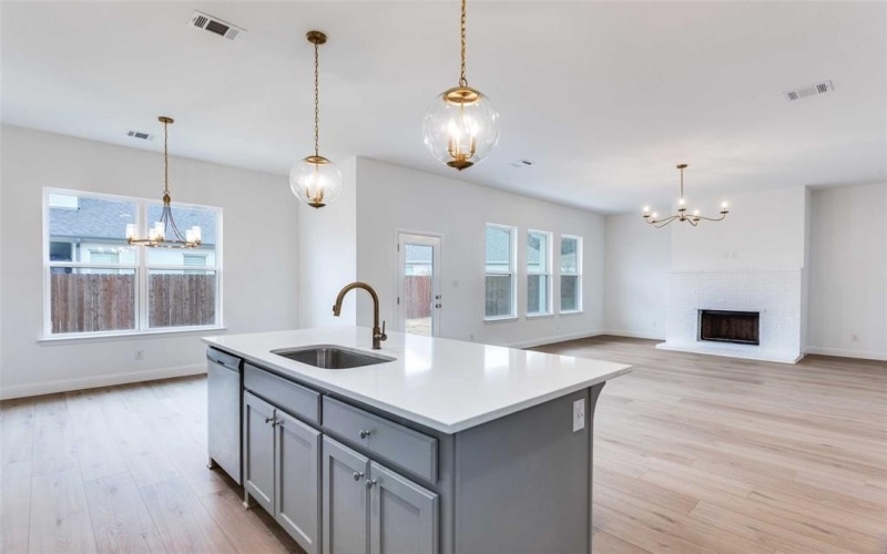 609 E Thoroughbred, Willow Park, TX 76087, 3 Bedrooms Bedrooms, ,3 BathroomsBathrooms,Residential,For Sale,609 E Thoroughbred,20794762
