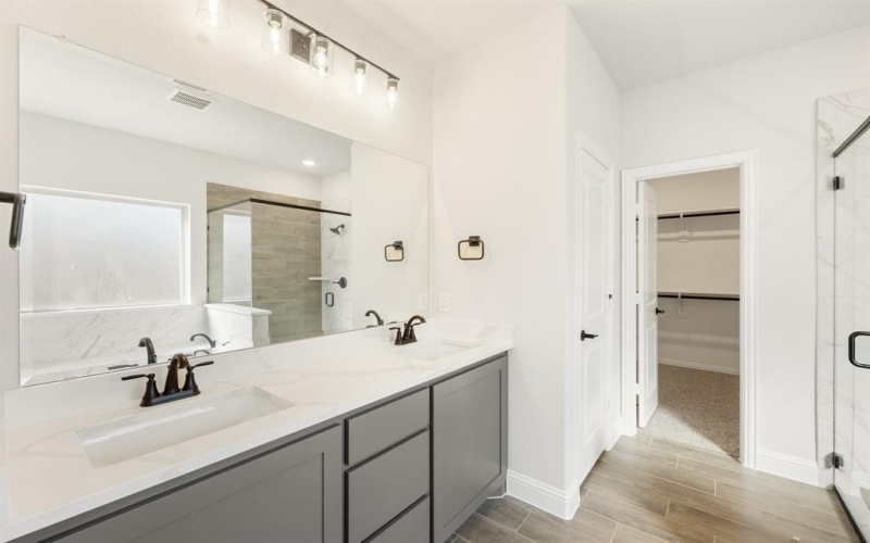 145 Fireberry Drive, Glenn Heights, TX 75154, 5 Habitaciones Habitaciones , ,5 BañosBaños,Residential,En Venta,145 Fireberry Drive,20794866