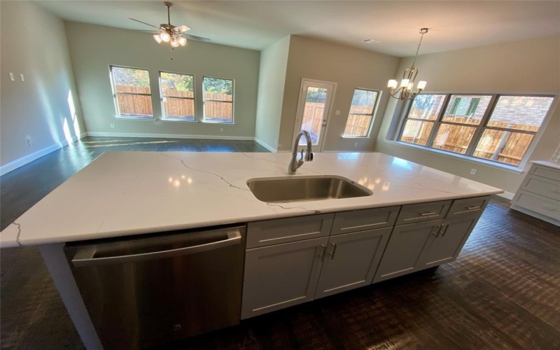 335 Cherbury Lane, Greenville, TX 75401, 4 Habitaciones Habitaciones , ,3 BañosBaños,Residential,En Venta,335 Cherbury Lane,20794928