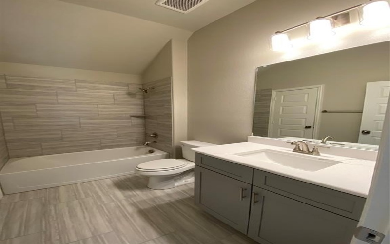 335 Cherbury Lane, Greenville, TX 75401, 4 Habitaciones Habitaciones , ,3 BañosBaños,Residential,En Venta,335 Cherbury Lane,20794928
