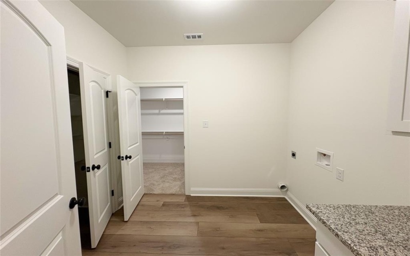 650 HILLTOP Circle, Shreveport, LA 71107, 3 Bedrooms Bedrooms, ,2 BathroomsBathrooms,Residential,For Sale,650 HILLTOP Circle,20795148