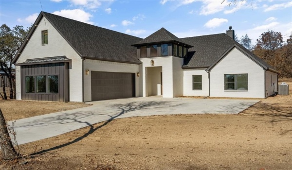 305 Glade Valley Road, Azle, TX 76020, 4 Bedrooms Bedrooms, ,2 BathroomsBathrooms,Residential,For Sale,305 Glade Valley Road,20791007