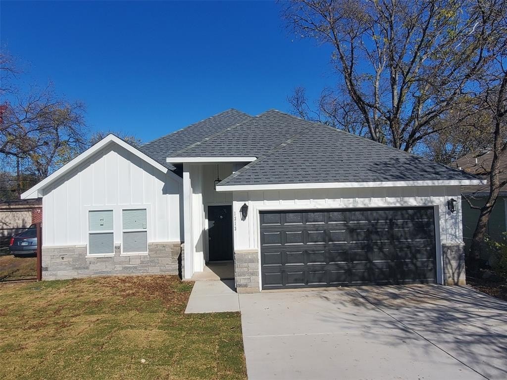1313 E Powell Avenue, Fort Worth, TX 76104, 3 Bedrooms Bedrooms, ,2 BathroomsBathrooms,Residential,For Sale,1313 E Powell Avenue,20795329