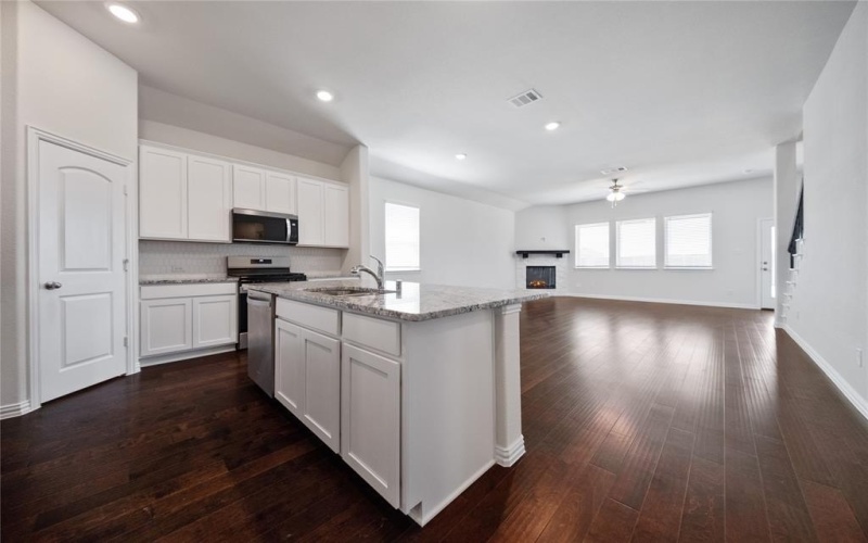 4134 Silverstein Street, Crandall, TX 75114, 4 Bedrooms Bedrooms, ,2 BathroomsBathrooms,Residential,For Sale,4134 Silverstein Street,20795440