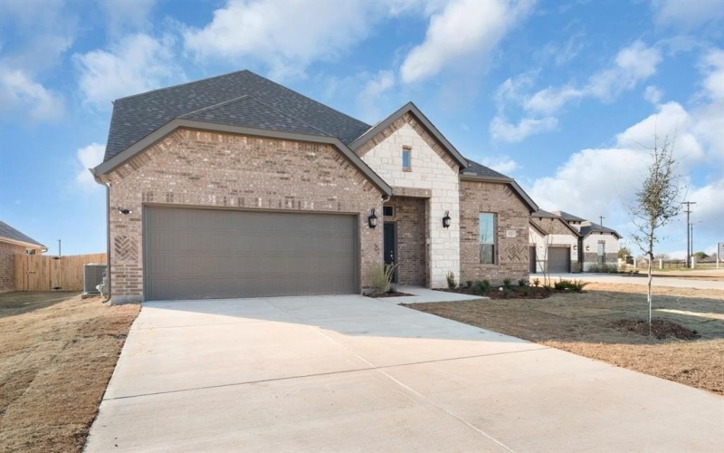 10220 Edgewood, Greenville, TX 75402, 4 Bedrooms Bedrooms, ,2 BathroomsBathrooms,Residential,For Sale,10220 Edgewood,20791277