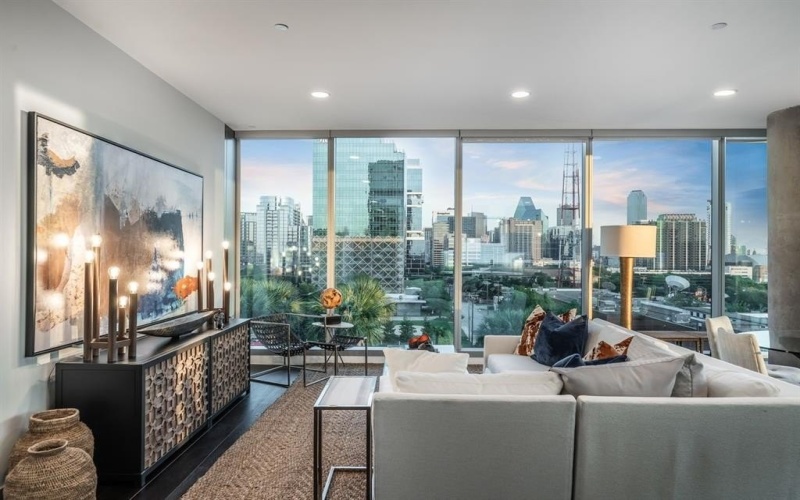 3130 N Harwood Street #1401, Dallas, TX 75201, 3 Bedrooms Bedrooms, ,3 BathroomsBathrooms,Residential,For Sale,3130 N Harwood Street,20795625