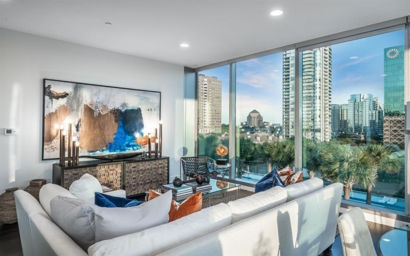 3130 N Harwood Street #1401, Dallas, TX 75201, 3 Bedrooms Bedrooms, ,3 BathroomsBathrooms,Residential,For Sale,3130 N Harwood Street,20795625