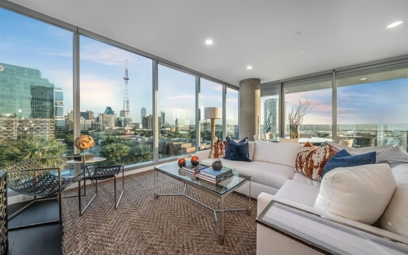 3130 N Harwood Street #1401, Dallas, TX 75201, 3 Bedrooms Bedrooms, ,3 BathroomsBathrooms,Residential,For Sale,3130 N Harwood Street,20795625