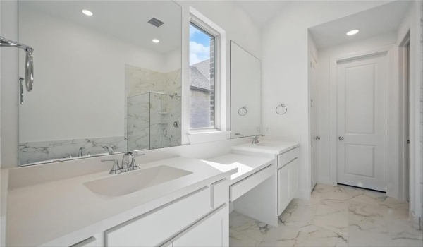 1109 El Sol Boulevard, Sherman, TX 75090, 4 Bedrooms Bedrooms, ,3 BathroomsBathrooms,Residential,For Sale,1109 El Sol Boulevard,20795629
