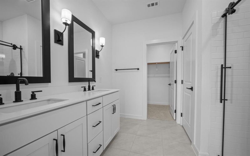 1229 Eagle Mountain Drive, Dallas, TX 75253, 3 Habitaciones Habitaciones , ,2 BañosBaños,Residential,En Venta,1229 Eagle Mountain Drive,20795686