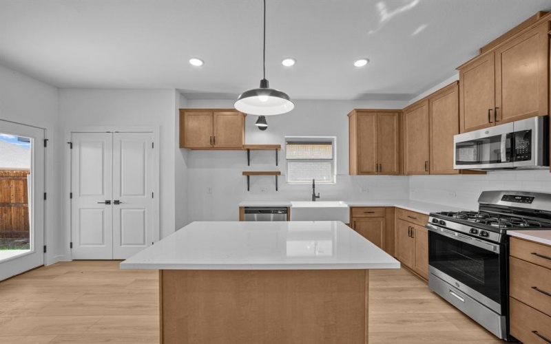 1229 Eagle Mountain Drive, Dallas, TX 75253, 3 Habitaciones Habitaciones , ,2 BañosBaños,Residential,En Venta,1229 Eagle Mountain Drive,20795686