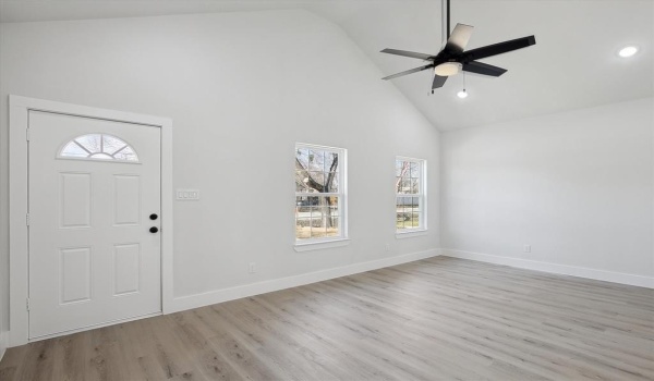 215 Sycamore Street, Hillsboro, TX 76645, 2 Bedrooms Bedrooms, ,2 BathroomsBathrooms,Residential,For Sale,215 Sycamore Street,20791495