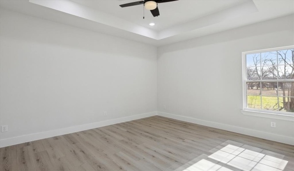 215 Sycamore Street, Hillsboro, TX 76645, 2 Bedrooms Bedrooms, ,2 BathroomsBathrooms,Residential,For Sale,215 Sycamore Street,20791495