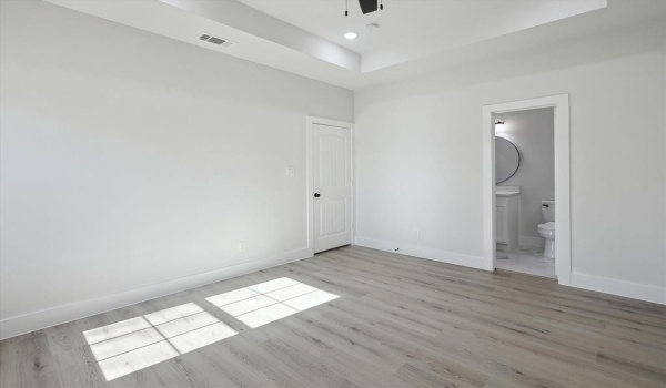 215 Sycamore Street, Hillsboro, TX 76645, 2 Bedrooms Bedrooms, ,2 BathroomsBathrooms,Residential,For Sale,215 Sycamore Street,20791495