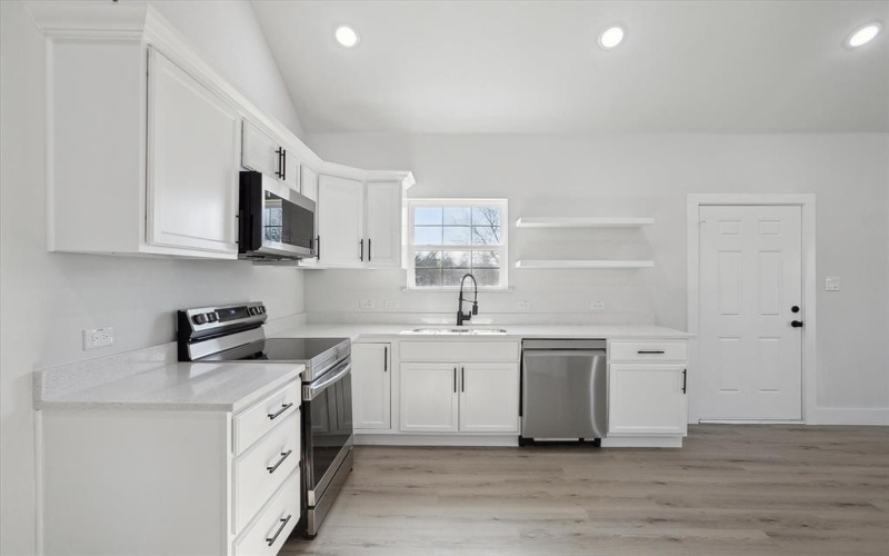 215 Sycamore Street, Hillsboro, TX 76645, 2 Bedrooms Bedrooms, ,2 BathroomsBathrooms,Residential,For Sale,215 Sycamore Street,20791495