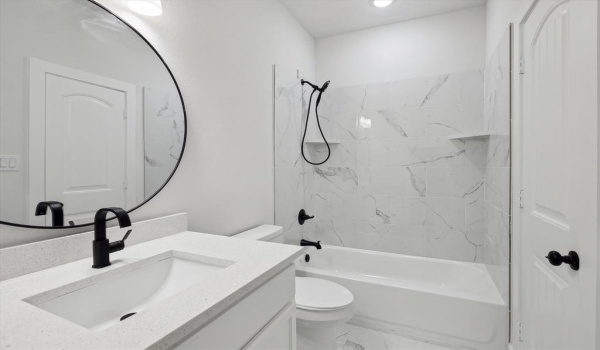 215 Sycamore Street, Hillsboro, TX 76645, 2 Bedrooms Bedrooms, ,2 BathroomsBathrooms,Residential,For Sale,215 Sycamore Street,20791495