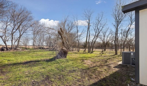 215 Sycamore Street, Hillsboro, TX 76645, 2 Bedrooms Bedrooms, ,2 BathroomsBathrooms,Residential,For Sale,215 Sycamore Street,20791495