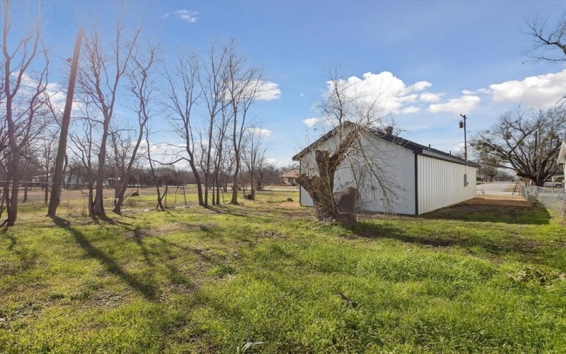 215 Sycamore Street, Hillsboro, TX 76645, 2 Bedrooms Bedrooms, ,2 BathroomsBathrooms,Residential,For Sale,215 Sycamore Street,20791495