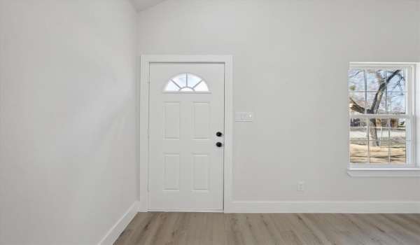 215 Sycamore Street, Hillsboro, TX 76645, 2 Bedrooms Bedrooms, ,2 BathroomsBathrooms,Residential,For Sale,215 Sycamore Street,20791495
